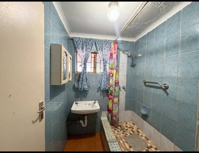3 BEDROOM HOUSE FOR SALE IN LOTUS GARDENS
